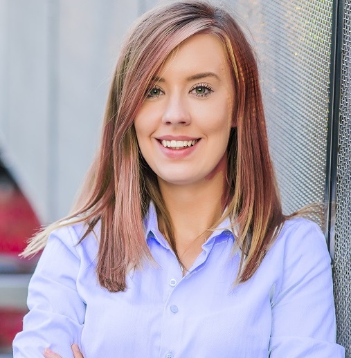 Kristin Mortis headshot